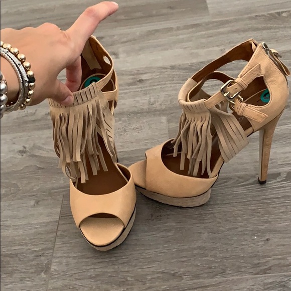 Never worn High heels! - Picture 2 of 5